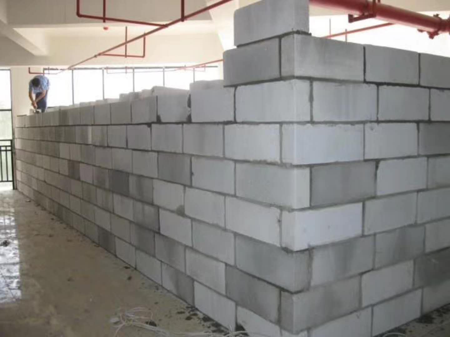 汉源蒸压加气混凝土砌块承重墙静力和抗震性能的研究